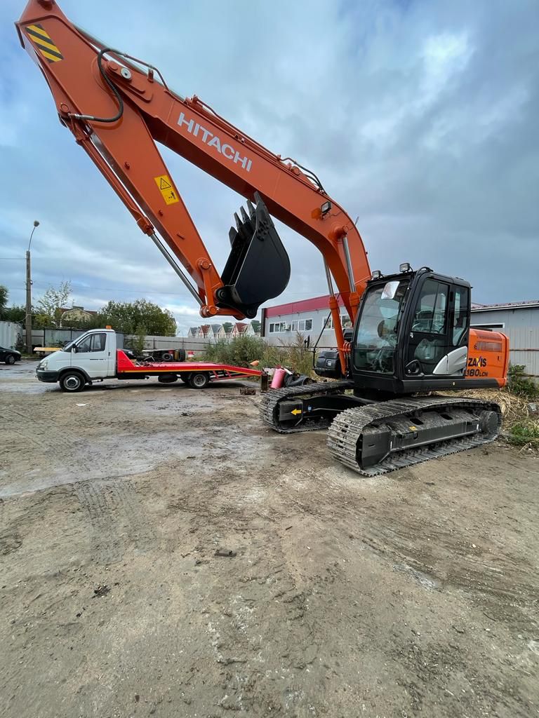 Экскаватор JCB JS175W